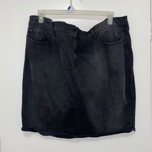 Black denim skirt from Torrid